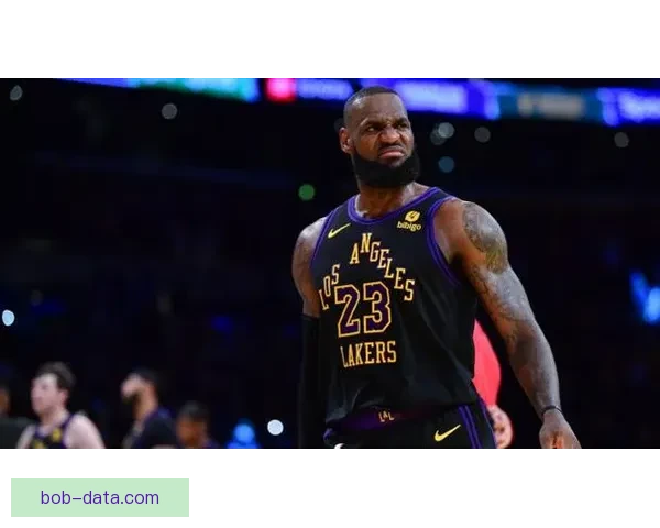 詹姆斯评生涯前三高光时刻：世纪封盖居首 扣翻特里与07年东决上榜