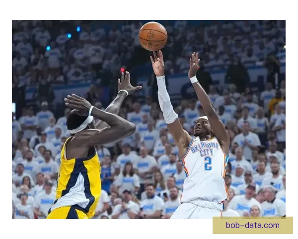 亚历山大空砍33分开局火热后被限制布朗中投成为进攻核心